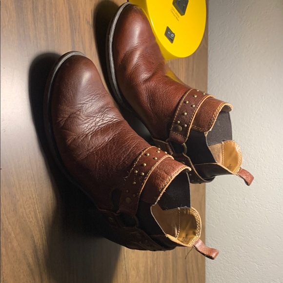 BOC Born Women’s 8 Studded Leather Ankle Boots - Picture 5 of 11